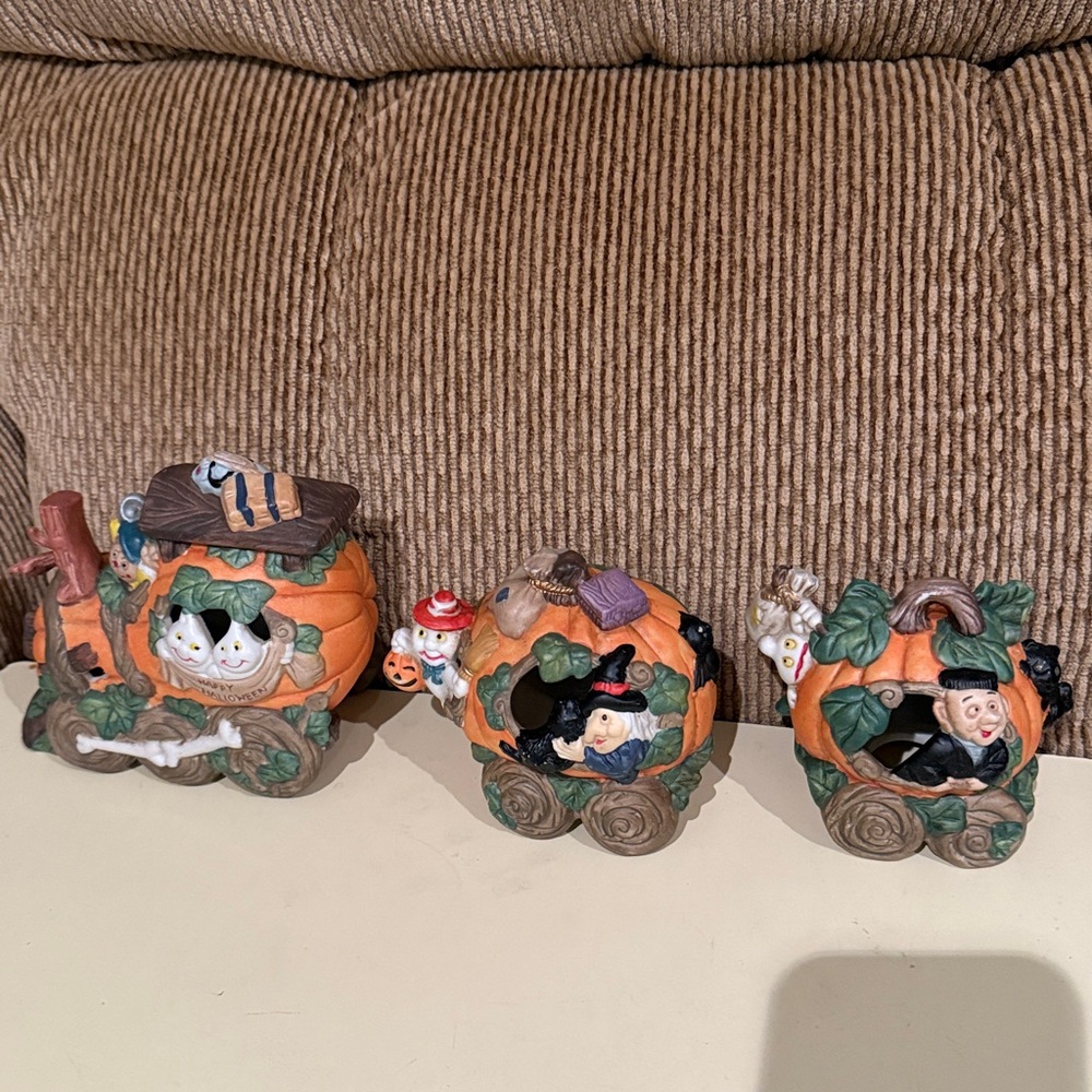 Halloween 3 Piece Lighted Pumpkin Ghost Witch “Train” with Bat & Black Cat etc.